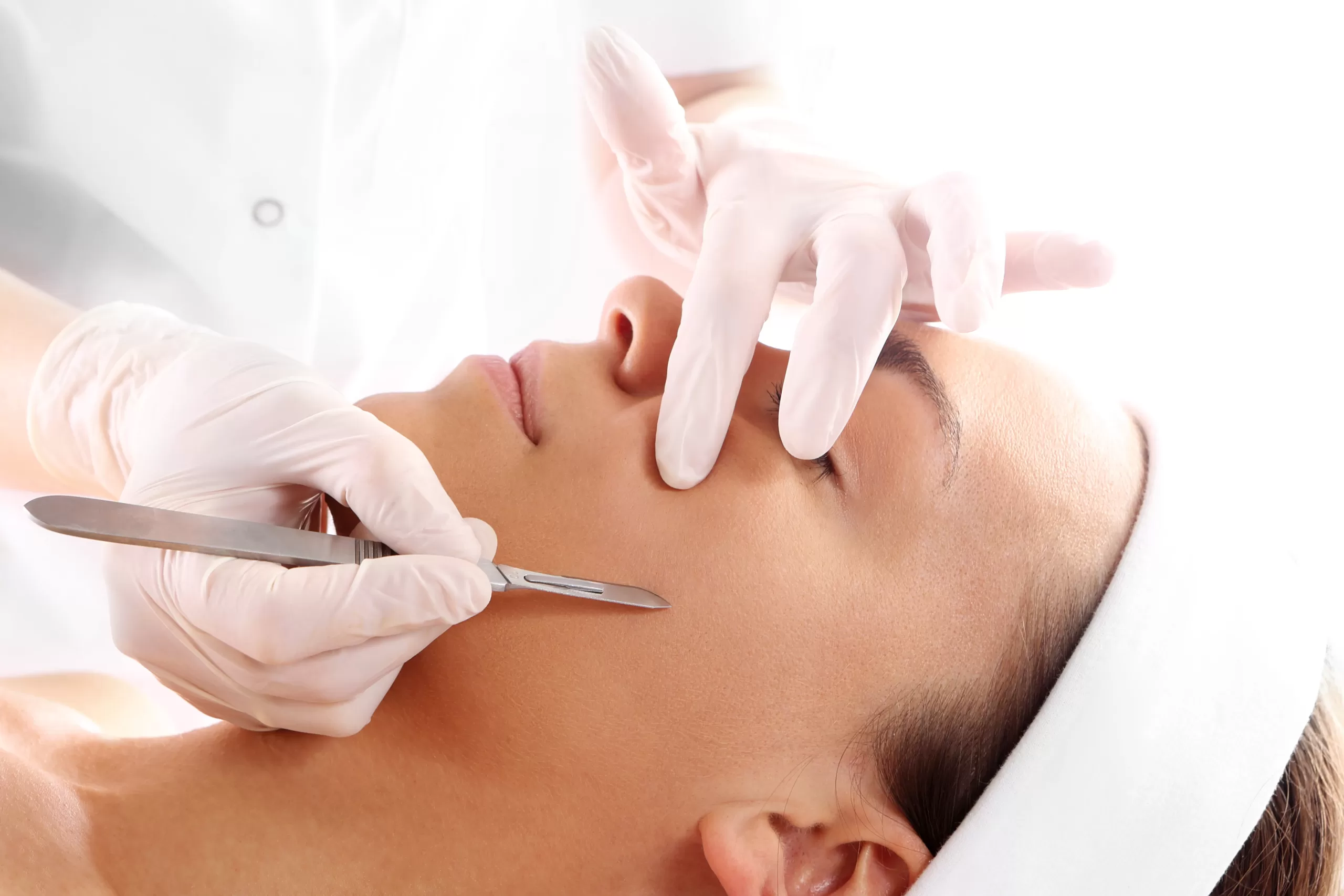 Everything You Need to Know About Dermaplaning